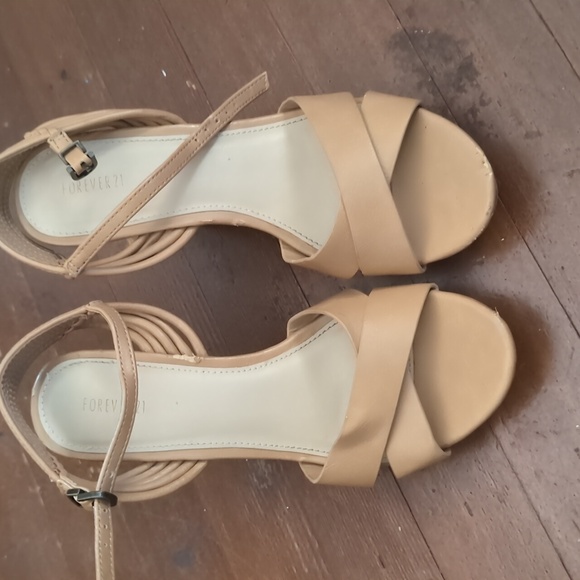 Nude wedges - Picture 3 of 5